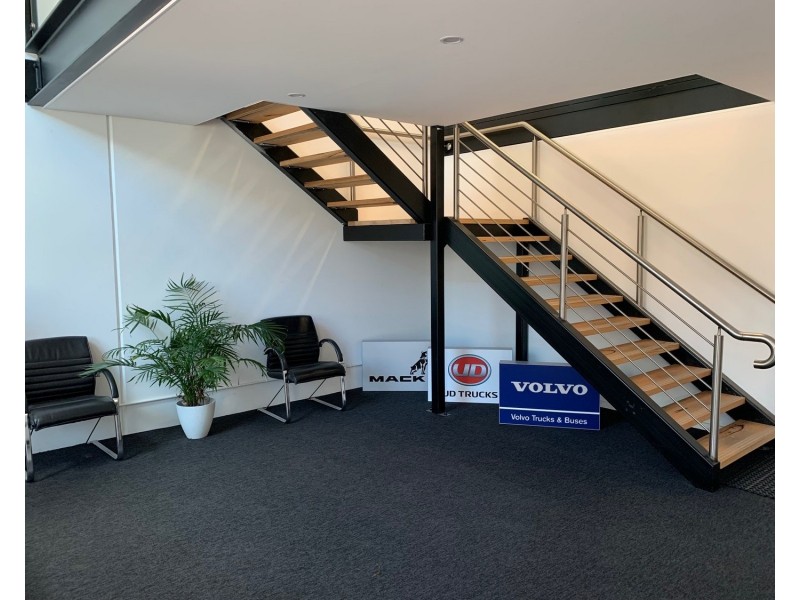 1/2 Shelley Avenue, Kilsyth VIC 3137