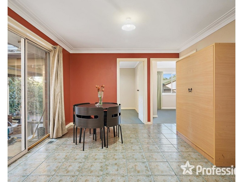 42 Daymar Drive, Mooroolbark VIC 3138