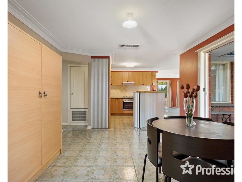 42 Daymar Drive, Mooroolbark VIC 3138