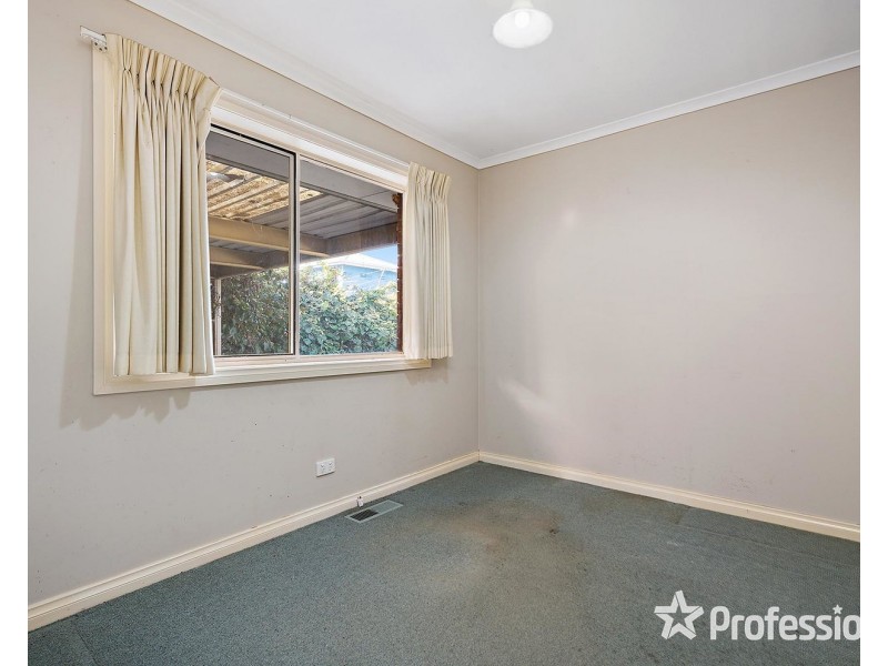 42 Daymar Drive, Mooroolbark VIC 3138