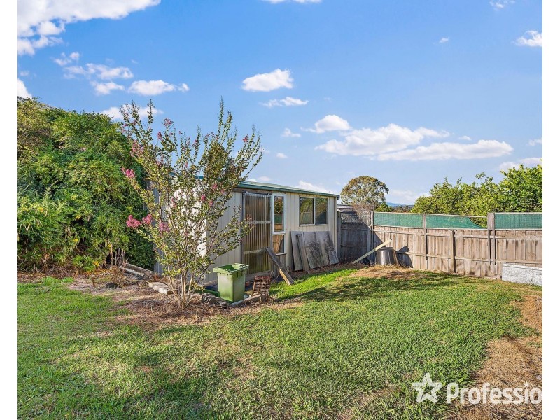 42 Daymar Drive, Mooroolbark VIC 3138