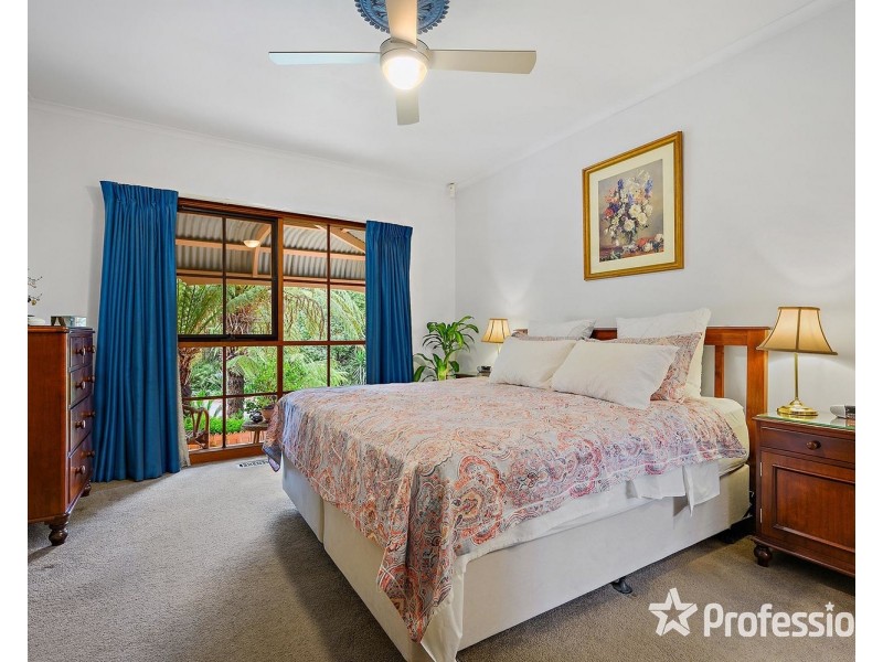 5 Tasman Court, Montrose VIC 3765