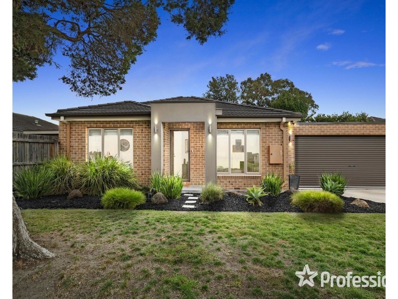 3 Saxon Drive, Mooroolbark VIC 3138