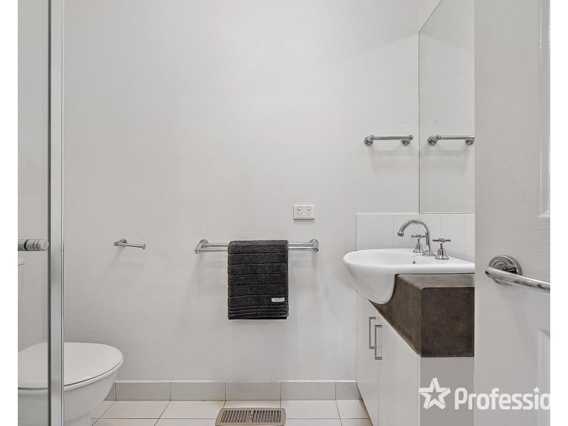 3 Saxon Drive, Mooroolbark VIC 3138