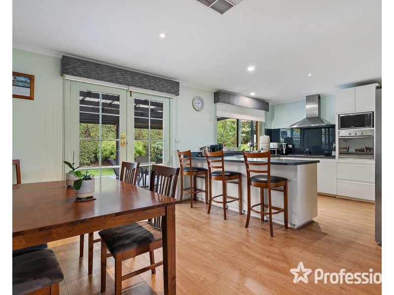 10 Stuart Road, Lilydale VIC 3140