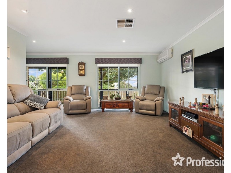 10 Stuart Road, Lilydale VIC 3140