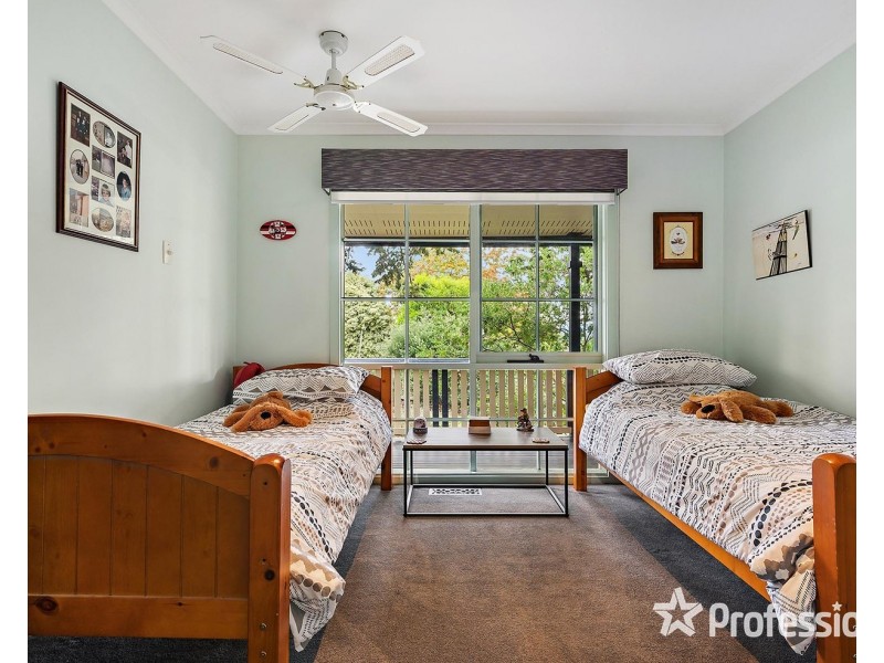 10 Stuart Road, Lilydale VIC 3140