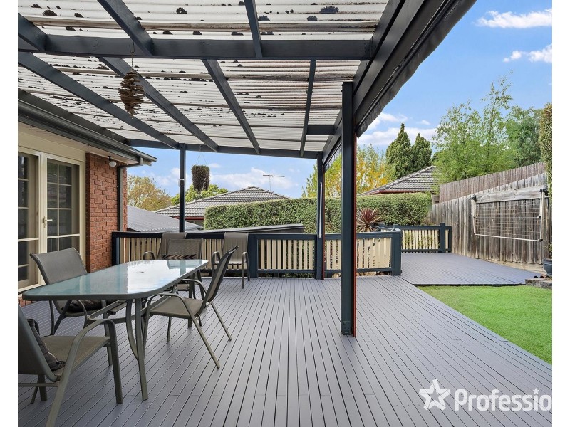 10 Stuart Road, Lilydale VIC 3140