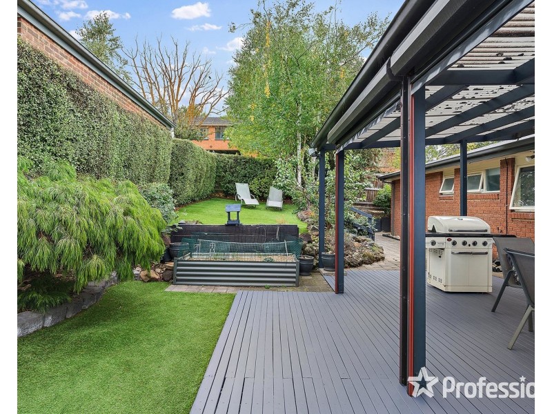 10 Stuart Road, Lilydale VIC 3140