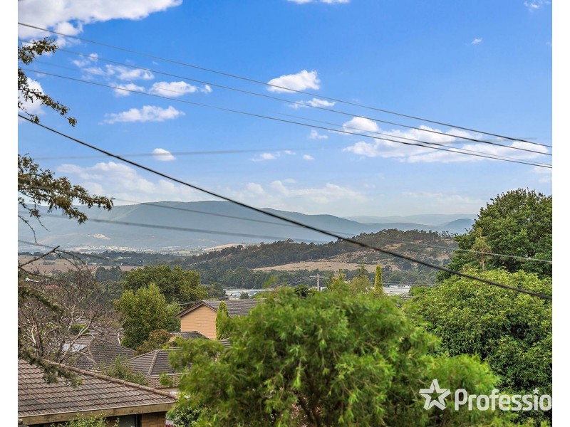 10 Stuart Road, Lilydale VIC 3140