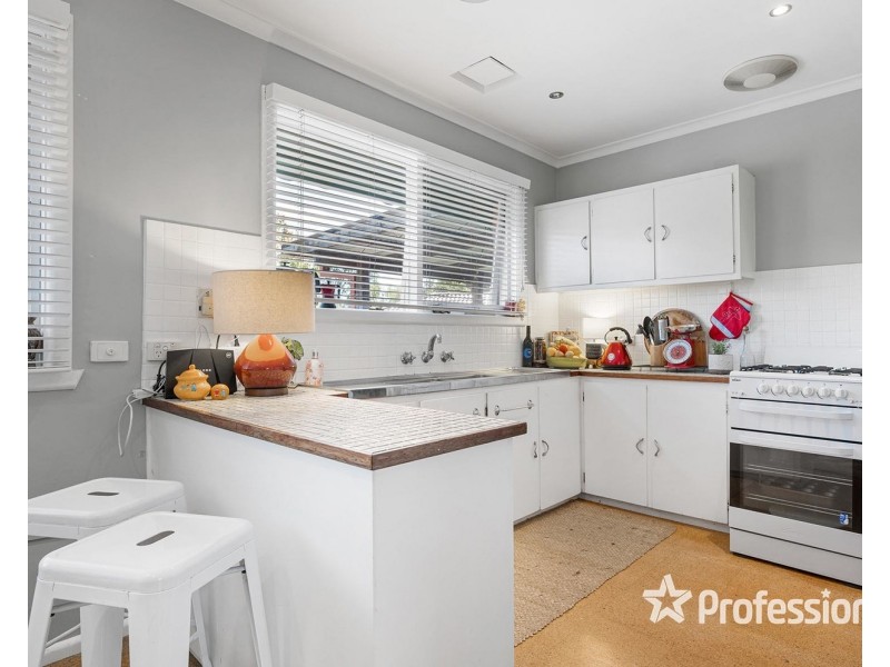 1/14 Macmillan Street, Mooroolbark VIC 3138