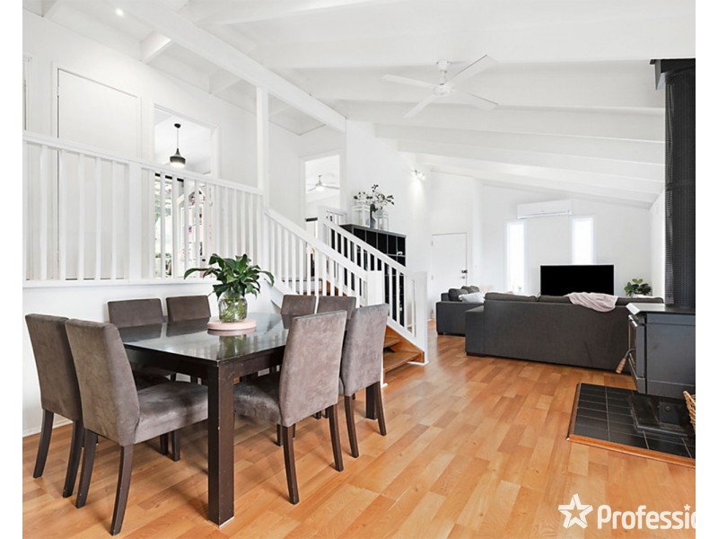 4 Baradine Road, Mooroolbark VIC 3138