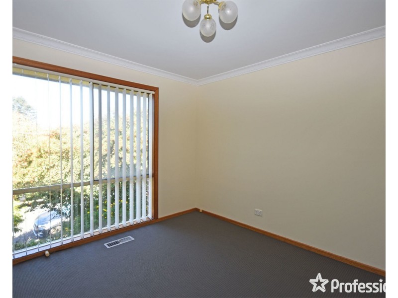 1/27 Winyard Drive, Mooroolbark VIC 3138