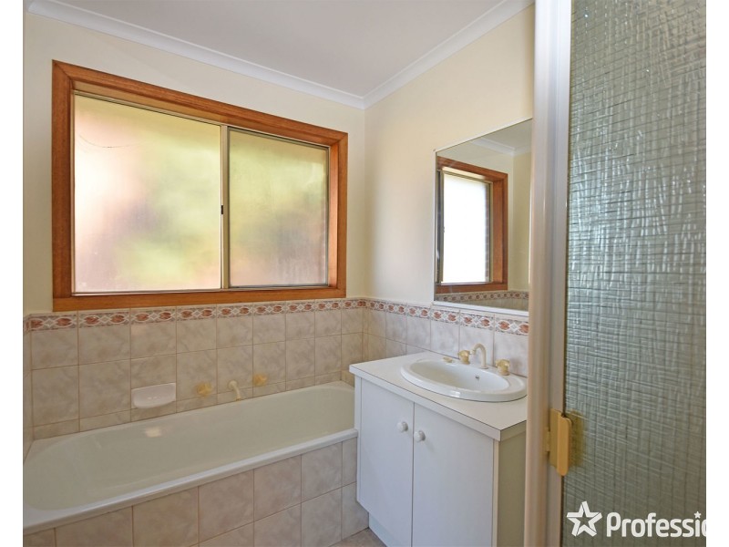 1/27 Winyard Drive, Mooroolbark VIC 3138