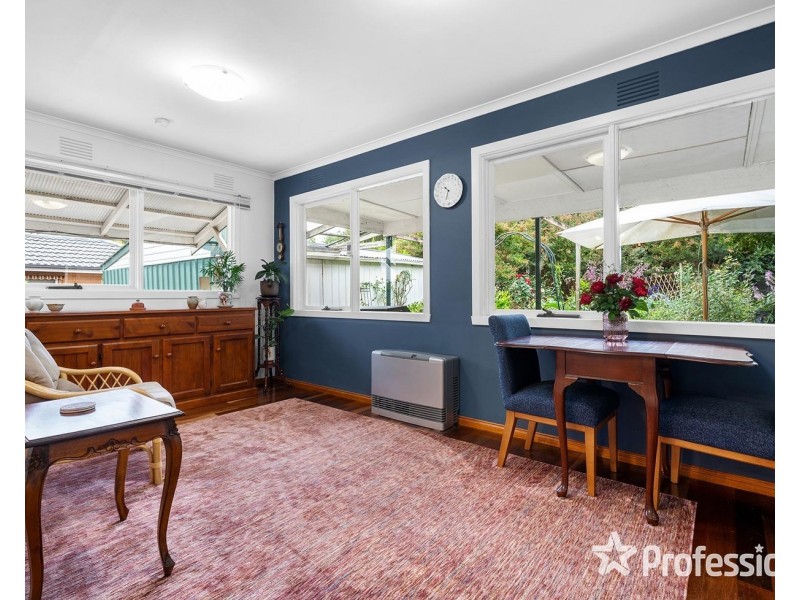 12 Primrose Road, Croydon North VIC 3136