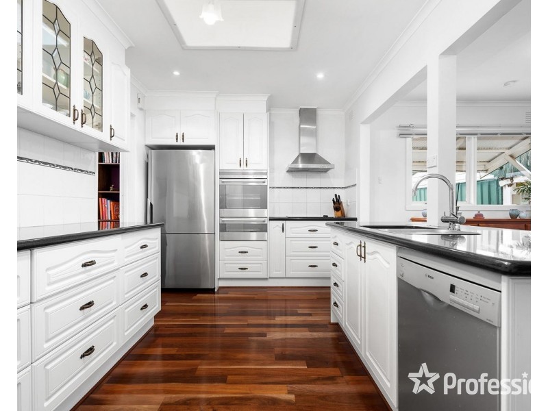 12 Primrose Road, Croydon North VIC 3136