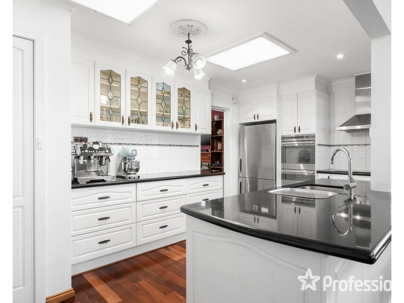 12 Primrose Road, Croydon North VIC 3136