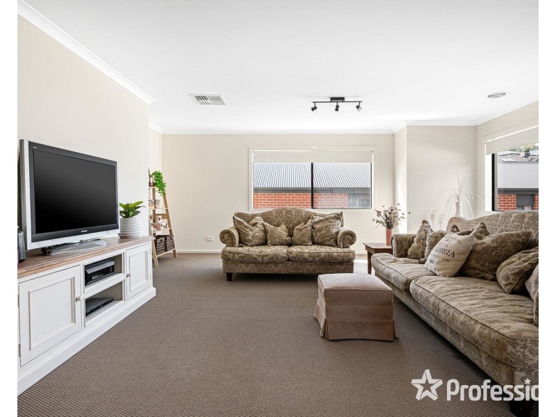 1 Caddie Crescent, Chirnside Park VIC 3116