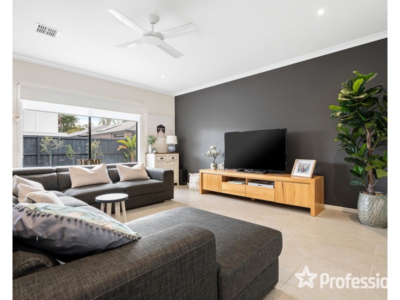 1 Caddie Crescent, Chirnside Park VIC 3116