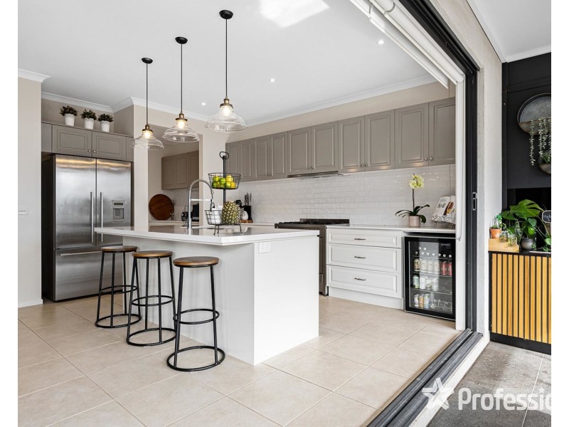 1 Caddie Crescent, Chirnside Park VIC 3116