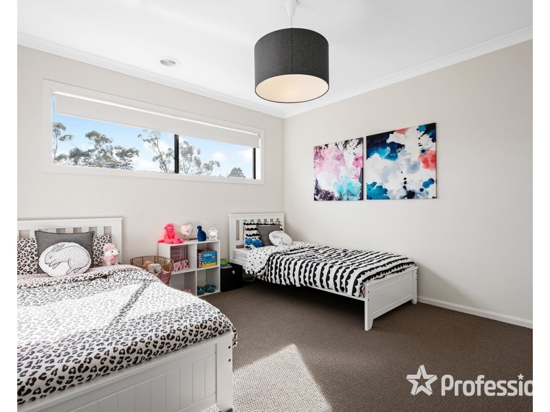 1 Caddie Crescent, Chirnside Park VIC 3116