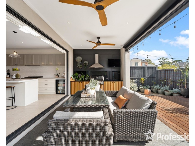 1 Caddie Crescent, Chirnside Park VIC 3116