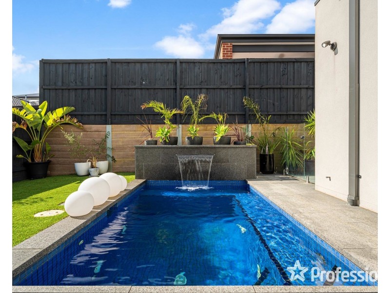1 Caddie Crescent, Chirnside Park VIC 3116