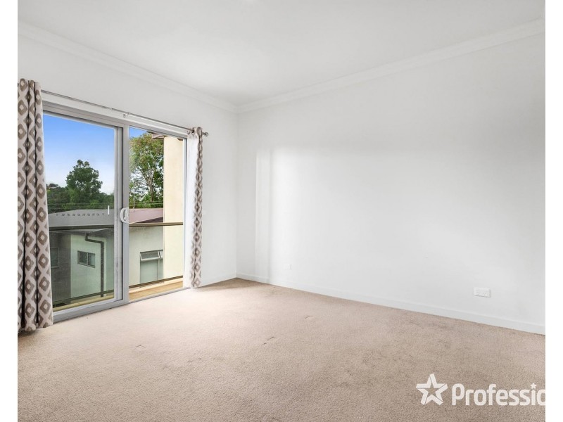 8 Adriana Close, Mooroolbark VIC 3138