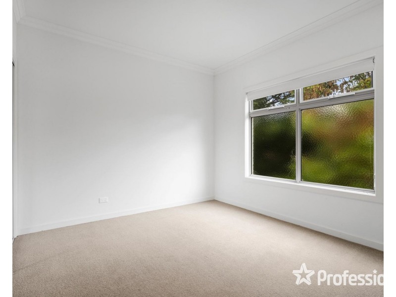 8 Adriana Close, Mooroolbark VIC 3138