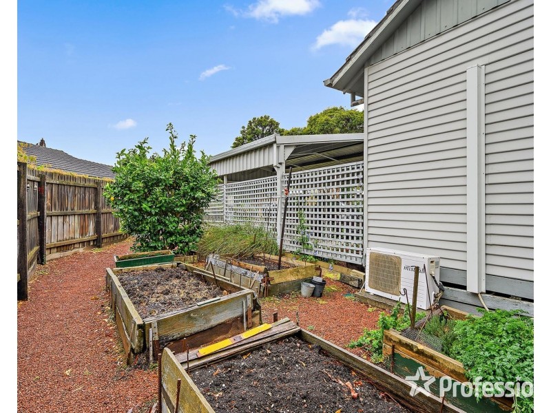 12 Morelle Court, Mooroolbark VIC 3138