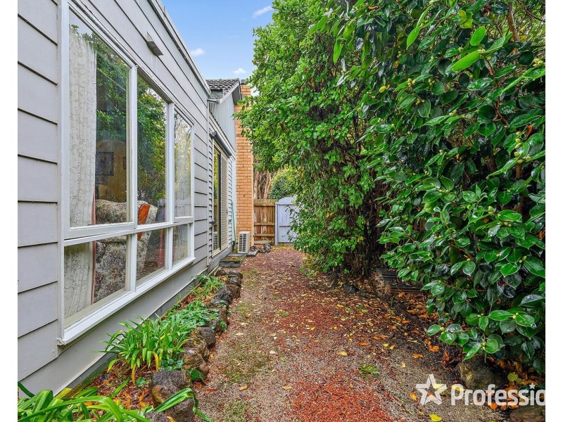 12 Morelle Court, Mooroolbark VIC 3138