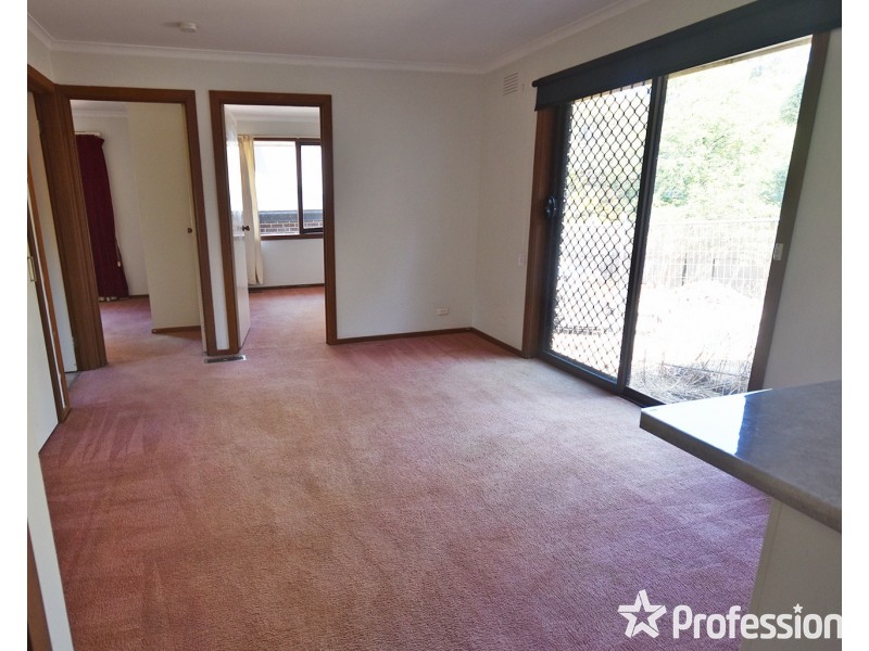 50 Churchill Drive, Mooroolbark VIC 3138