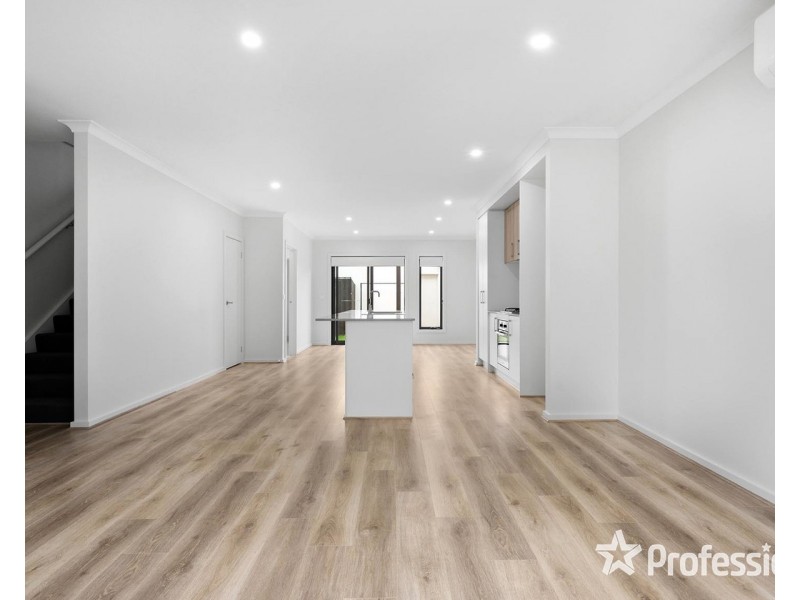 5 Thompson Crescent, Chirnside Park VIC 3116