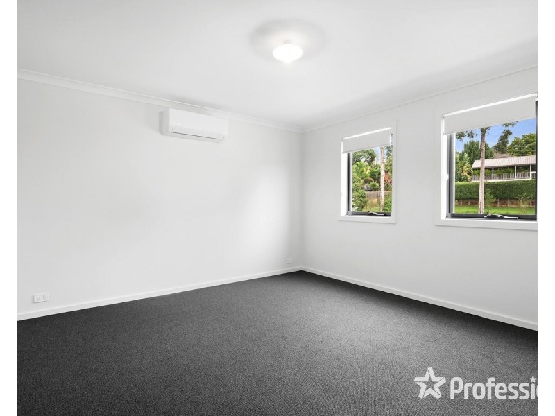 5 Thompson Crescent, Chirnside Park VIC 3116