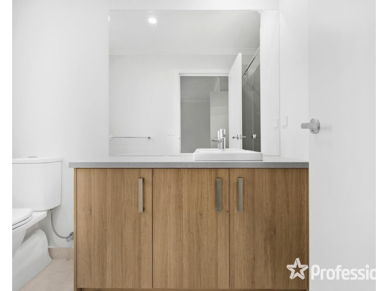 5 Thompson Crescent, Chirnside Park VIC 3116