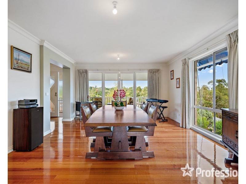 6 Kylie Close, Mooroolbark VIC 3138