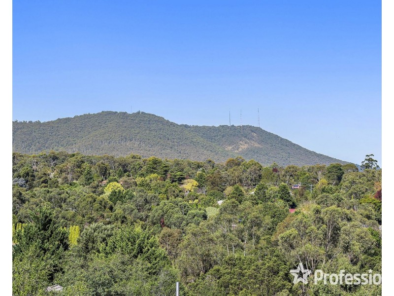 6 Kylie Close, Mooroolbark VIC 3138