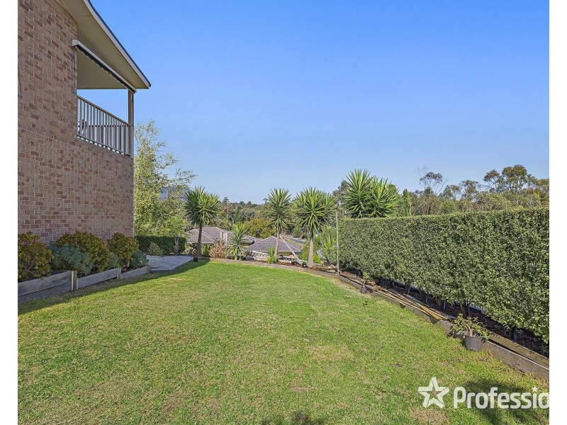 6 Kylie Close, Mooroolbark VIC 3138