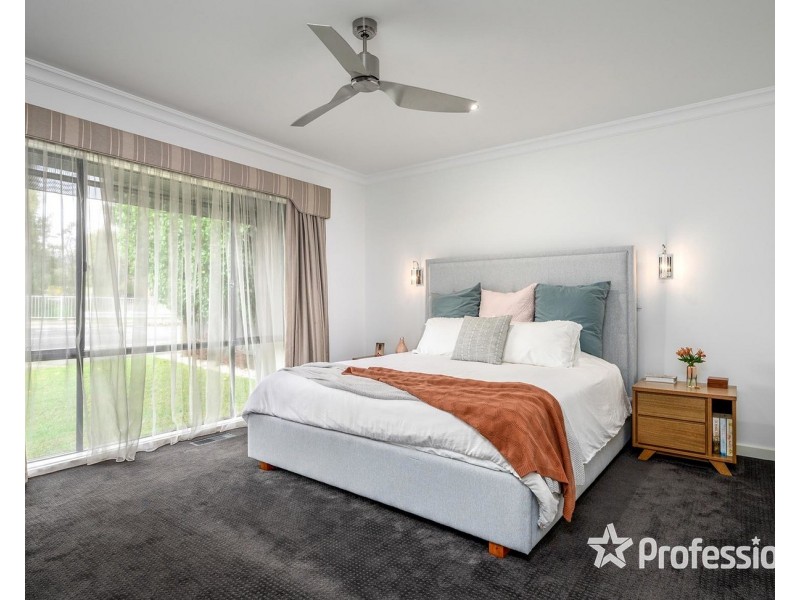 3 Tiverton Circuit, Mooroolbark VIC 3138