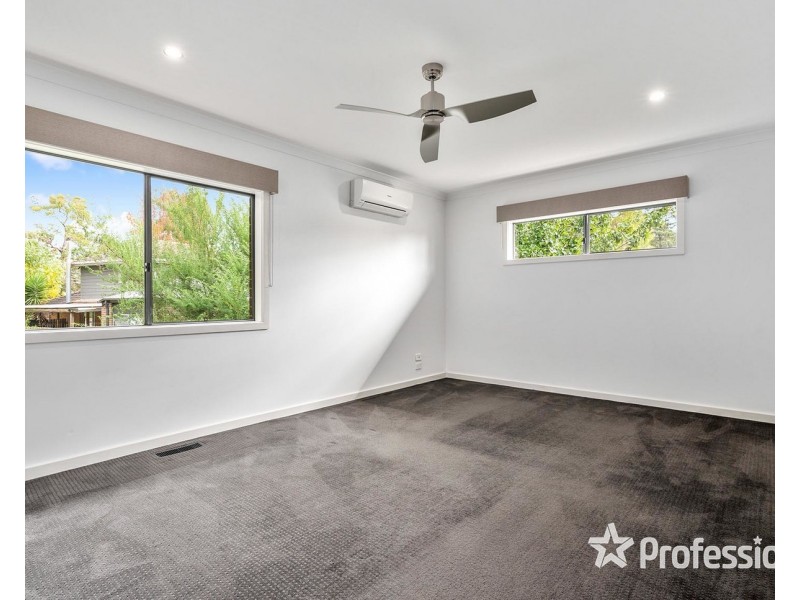 3 Tiverton Circuit, Mooroolbark VIC 3138