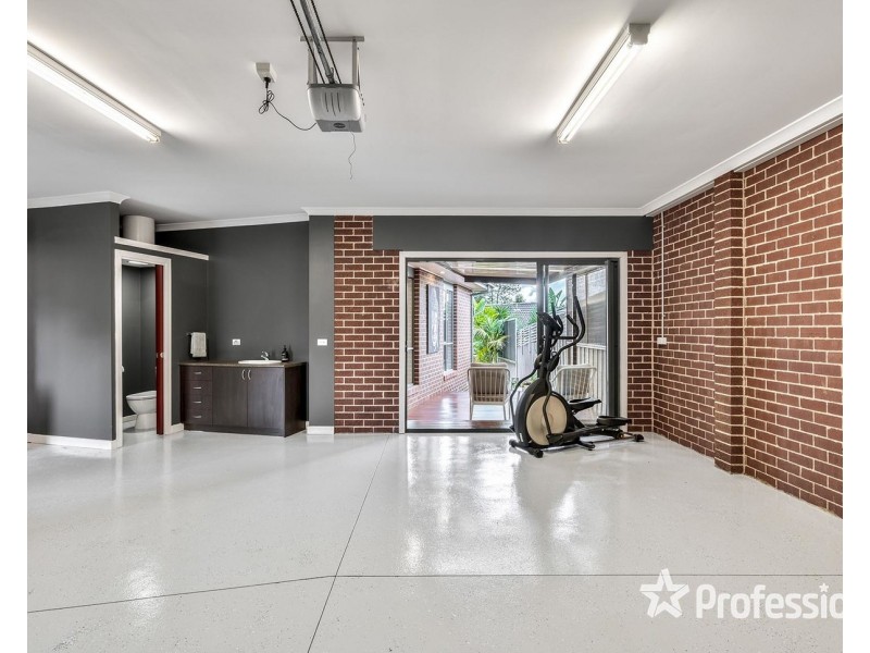 3 Tiverton Circuit, Mooroolbark VIC 3138