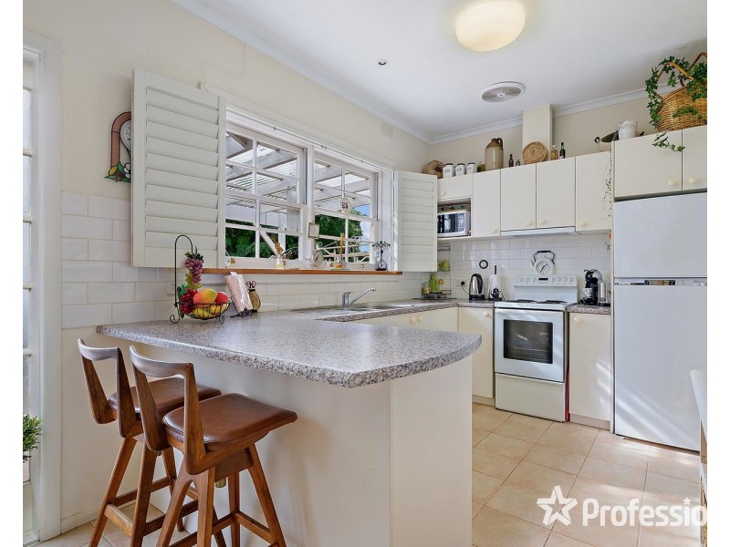 28 Glen Dhu Road, Kilsyth VIC 3137