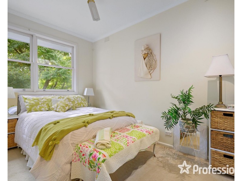 28 Glen Dhu Road, Kilsyth VIC 3137
