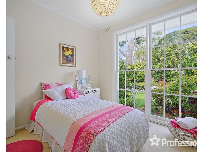 28 Glen Dhu Road, Kilsyth VIC 3137