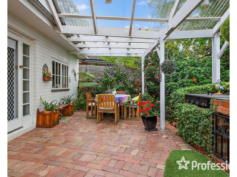 28 Glen Dhu Road, Kilsyth VIC 3137