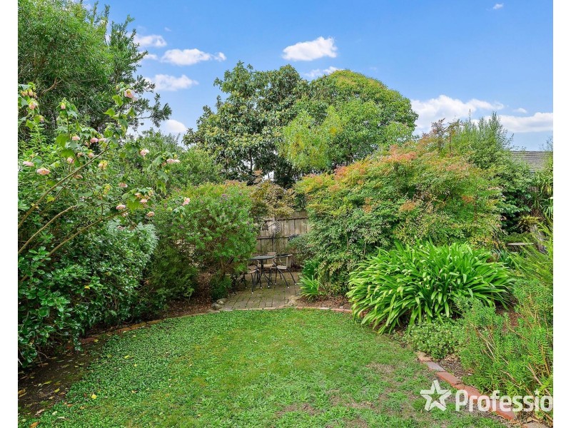 28 Glen Dhu Road, Kilsyth VIC 3137