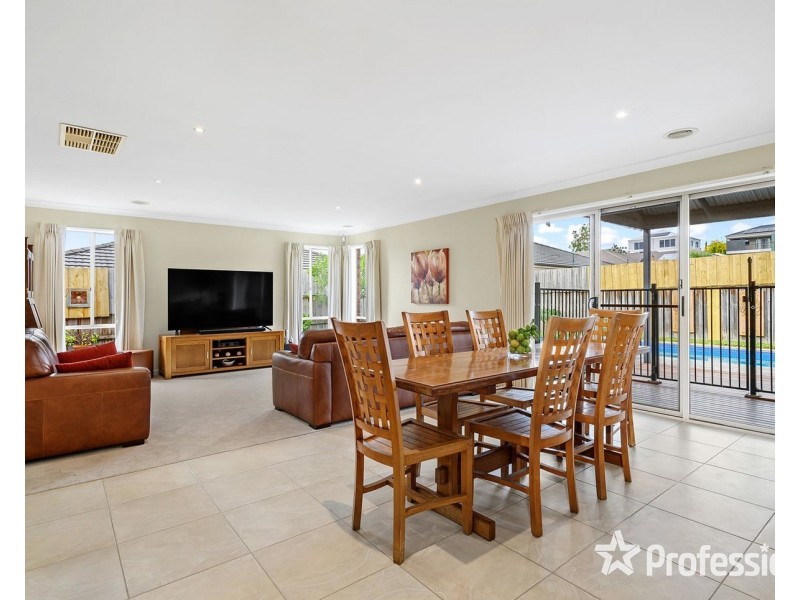 35 Pacific Drive, Mooroolbark VIC 3138