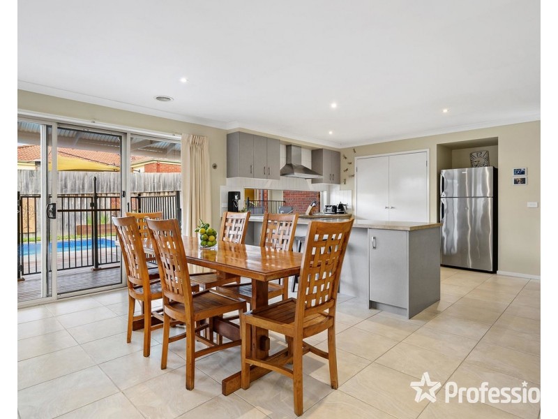 35 Pacific Drive, Mooroolbark VIC 3138