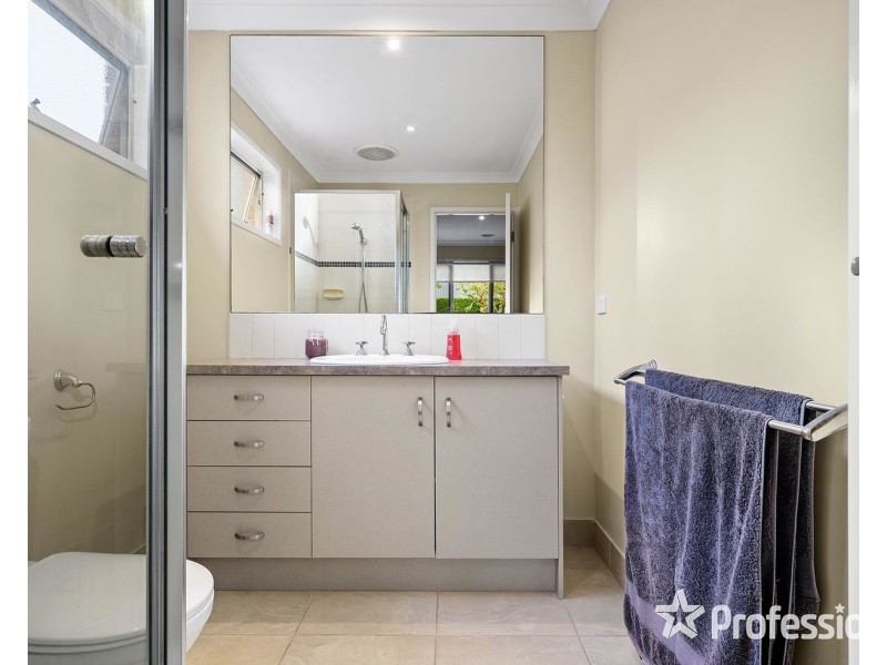 35 Pacific Drive, Mooroolbark VIC 3138