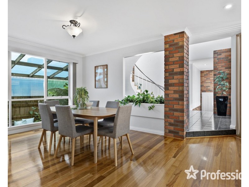 73 Partridge Way, Mooroolbark VIC 3138